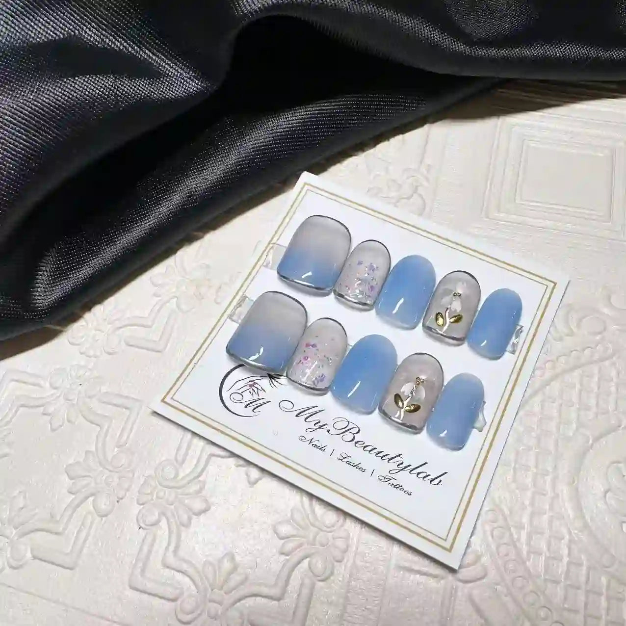 Blue Pearly Flower Short Press On Nails