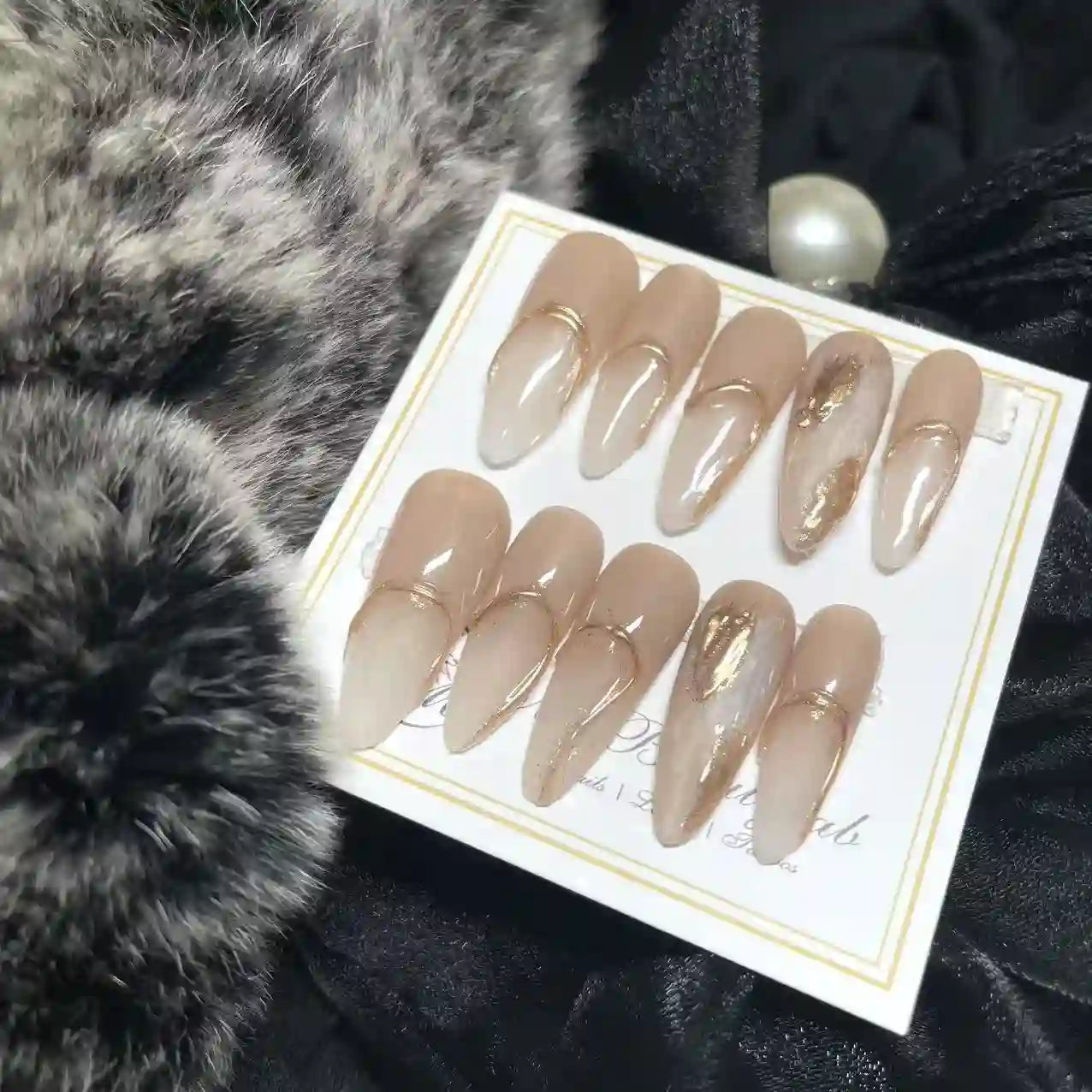 Gold Line Elegancy Long Press On Nails