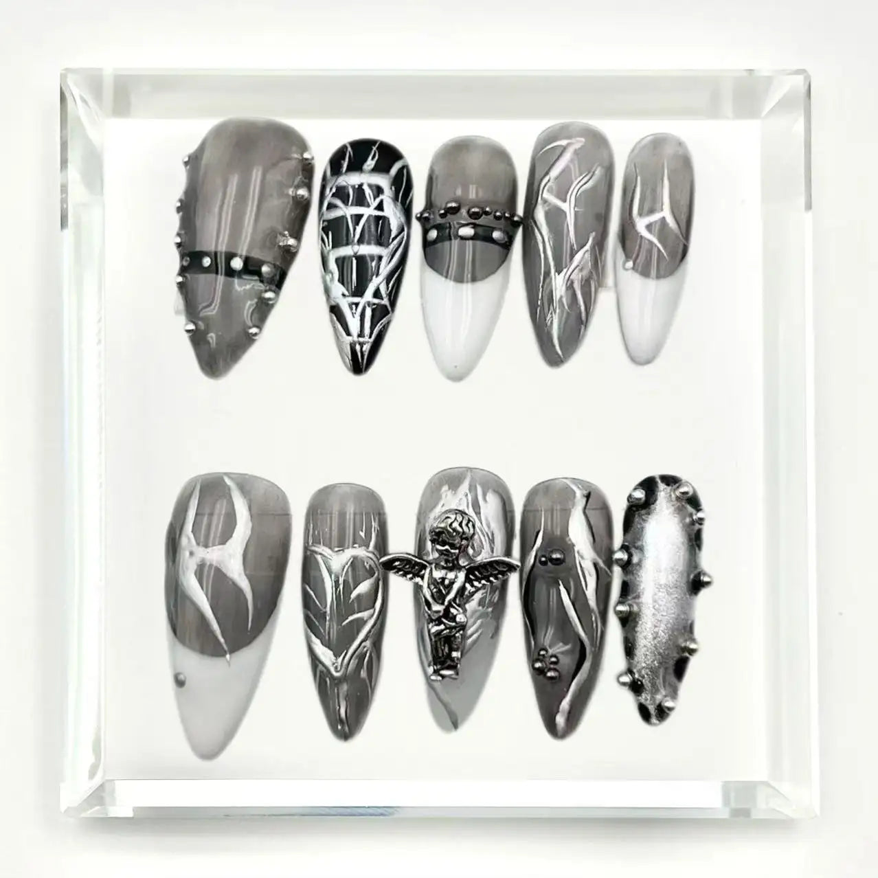 Phantom Vine Press On Nails