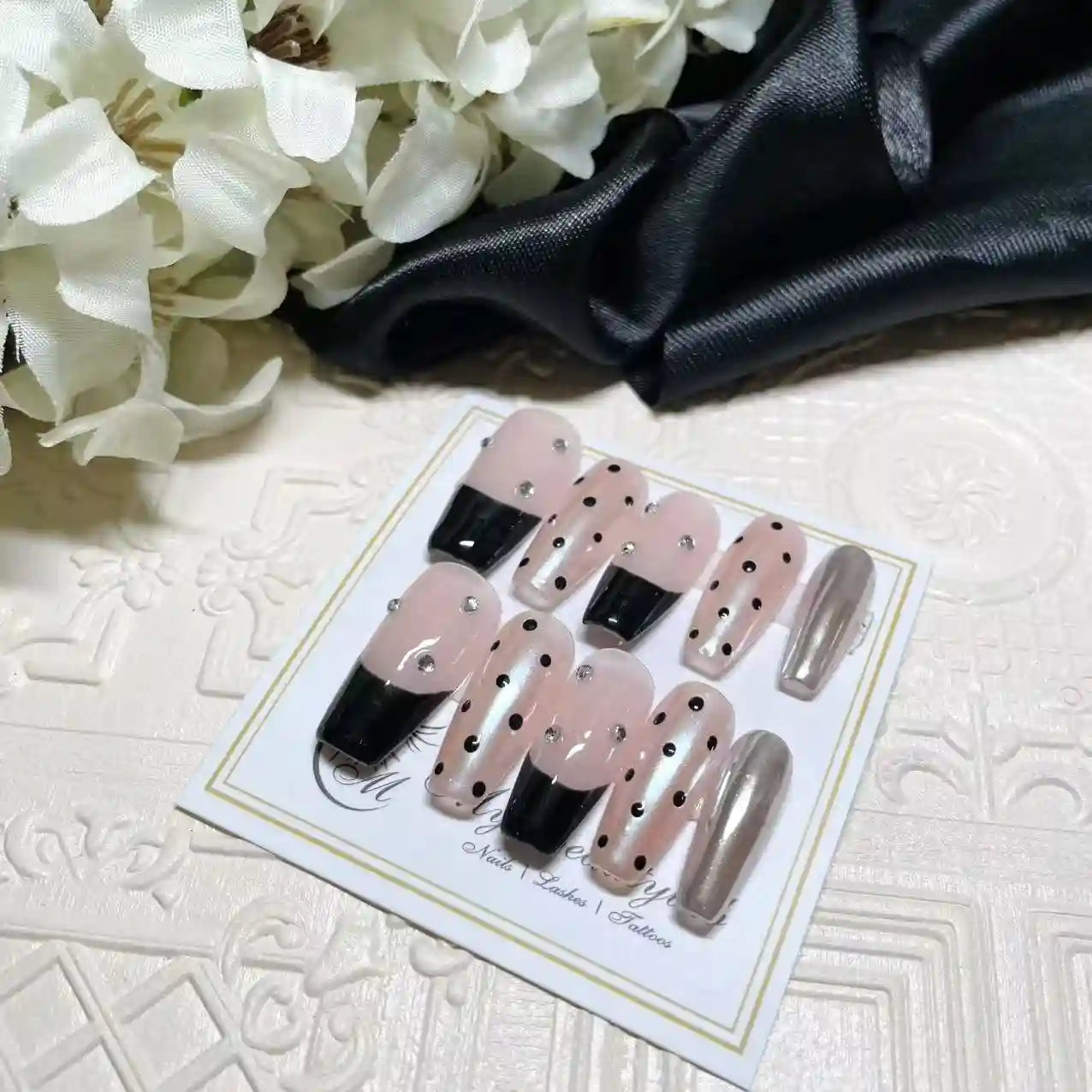 Polka Dots Press On Nails