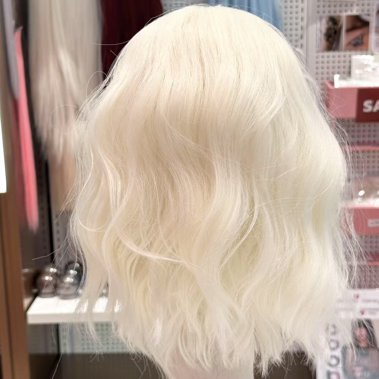 Vanilla White Wavy Lob Wig