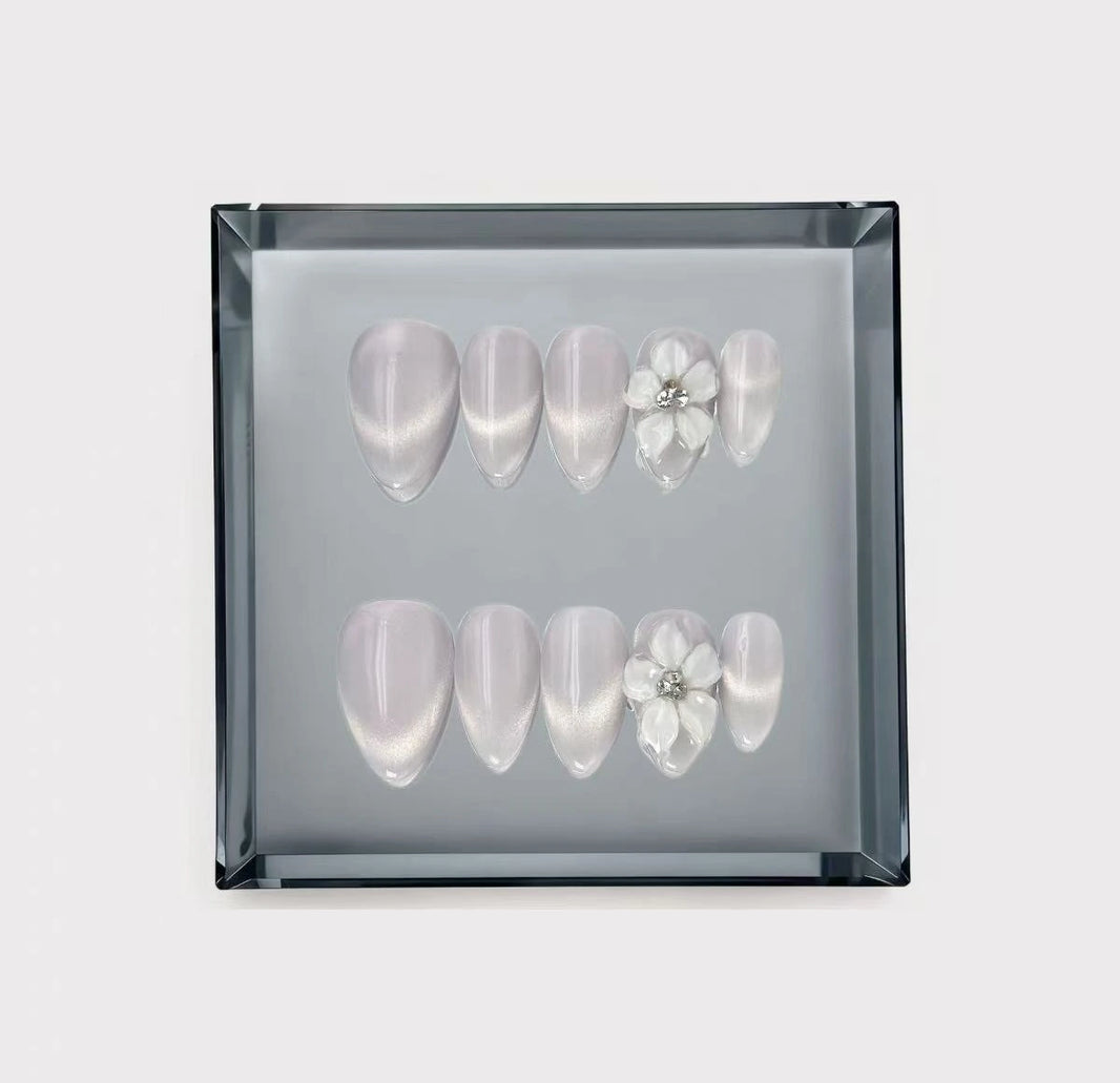 Pearl Lavender Blossom Short Press On Nails