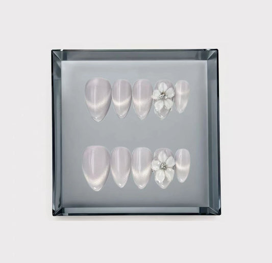 Pearl Lavender Blossom Short Press On Nails