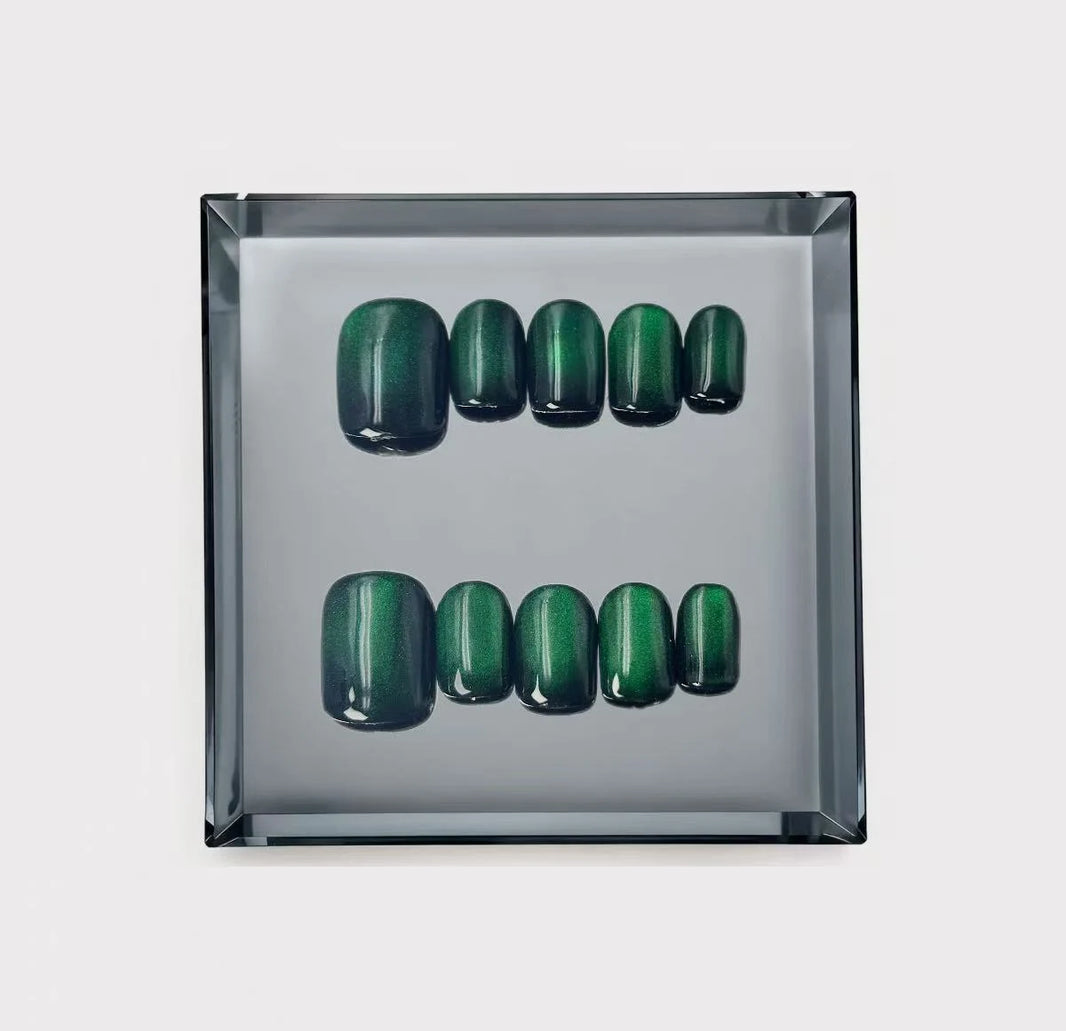 Emerald Velvet Shimmer Short Press On Nails