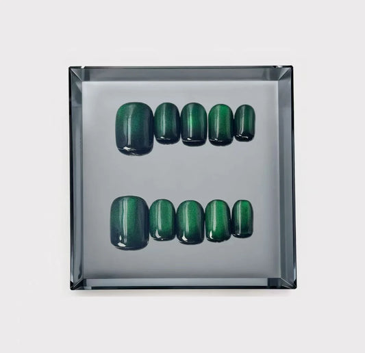 Emerald Velvet Shimmer Short Press On Nails