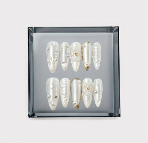 Opalescent Sparkle Short Press On Nails