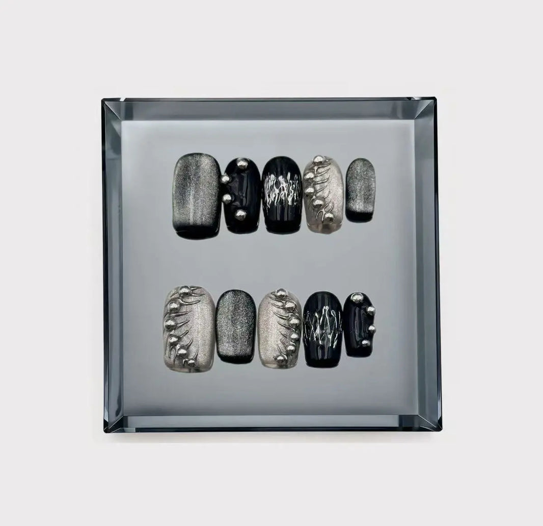 Midnight Molten Mercury Short Press On Nails
