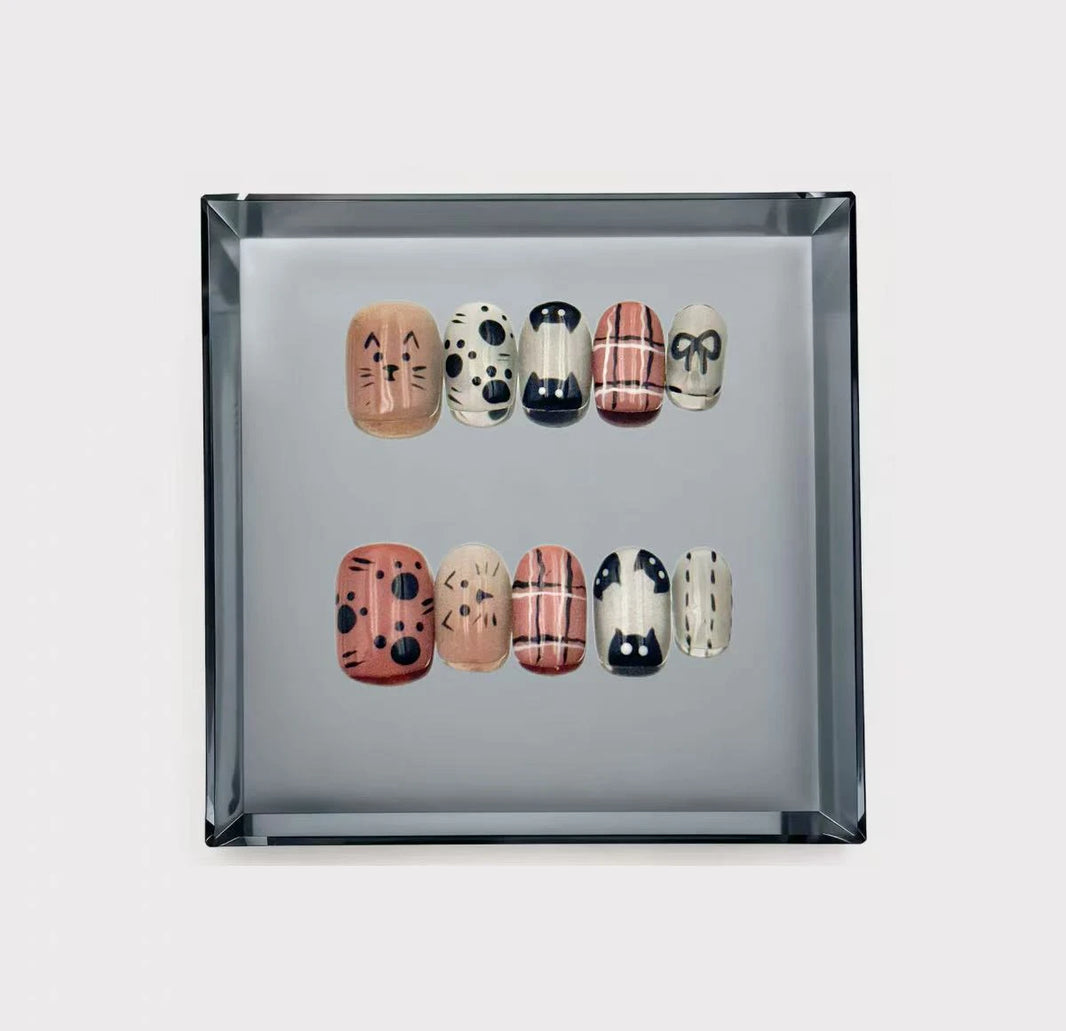Kawaii Calico Cat Plaid Short Press On Nails