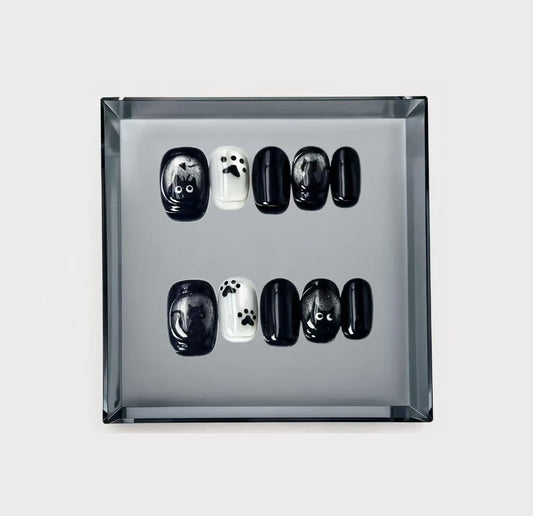 Midnight Cat Short Press On Nails