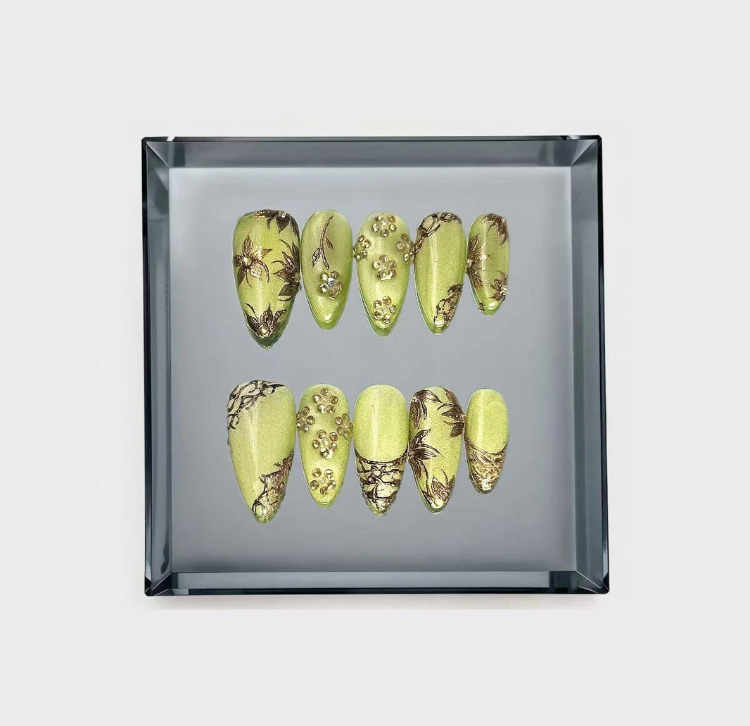 Chartreuse Rococo